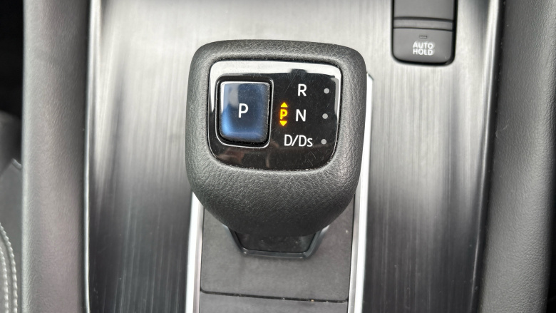 Nissan Qashqai 1.3 DiG-T MH 158 N-Connecta 5dr Xtronic Petrol Hatchback